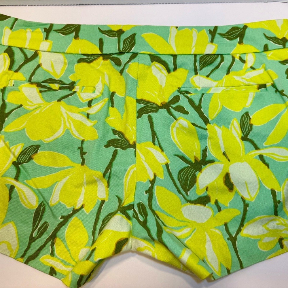 J. Crew Chino Shorts Mid Rise Floral Green Yellow Cotton Women Size 10 Like New - Picture 3 of 12